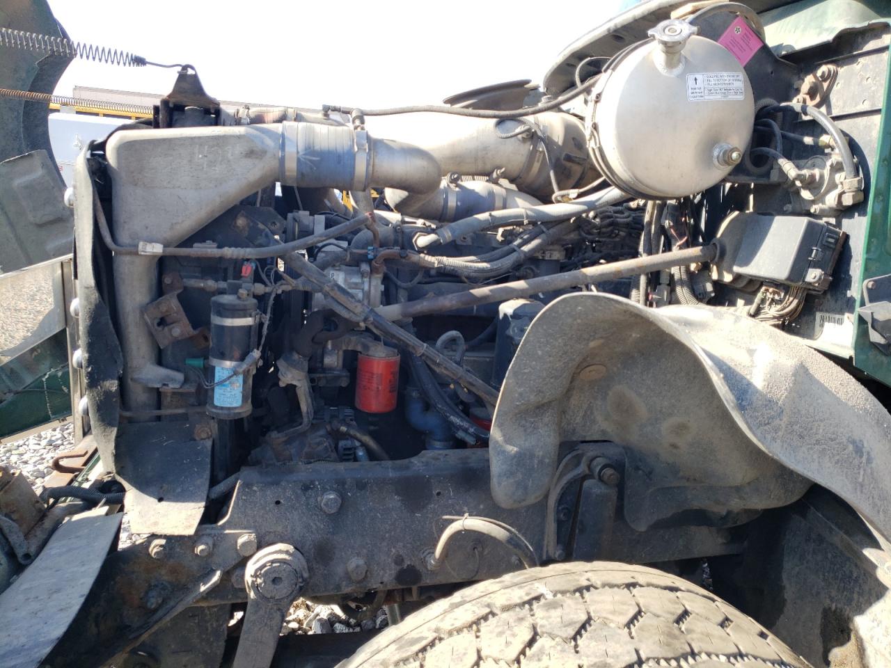 Lot #2923887952 2005 MACK 700 CV700