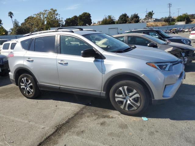 2018 TOYOTA RAV4 LE - JTMZFREV2JJ209315