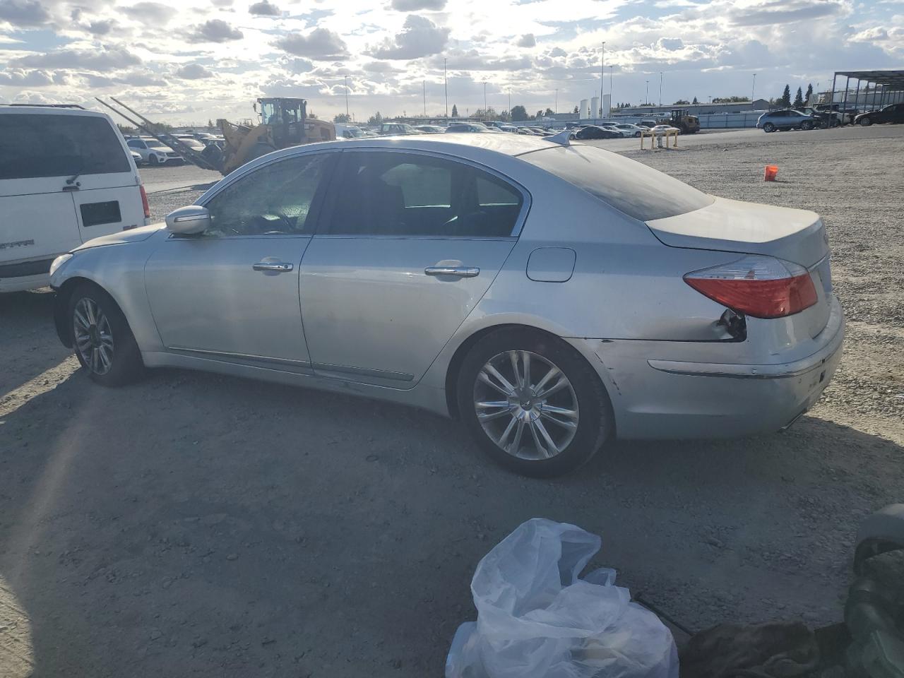 Lot #2940661318 2011 HYUNDAI GENESIS 4.