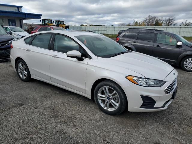 VIN 3FA6P0HDXKR164135 2019 Ford Fusion, SE no.4