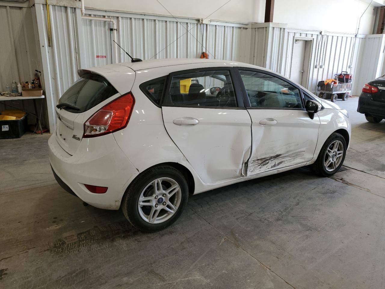 Lot #2978682603 2017 FORD FIESTA SE