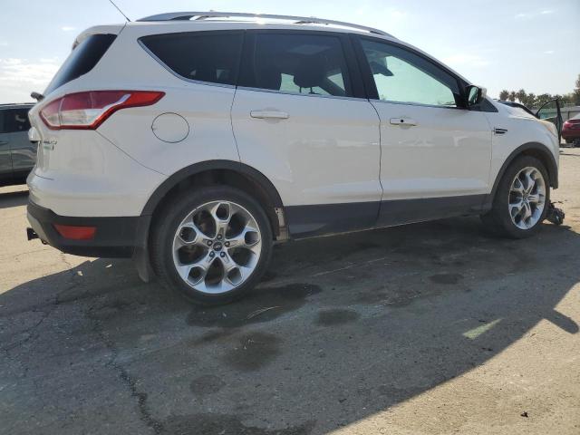 VIN 1FMCU0J94DUB31604 2013 FORD ESCAPE no.3