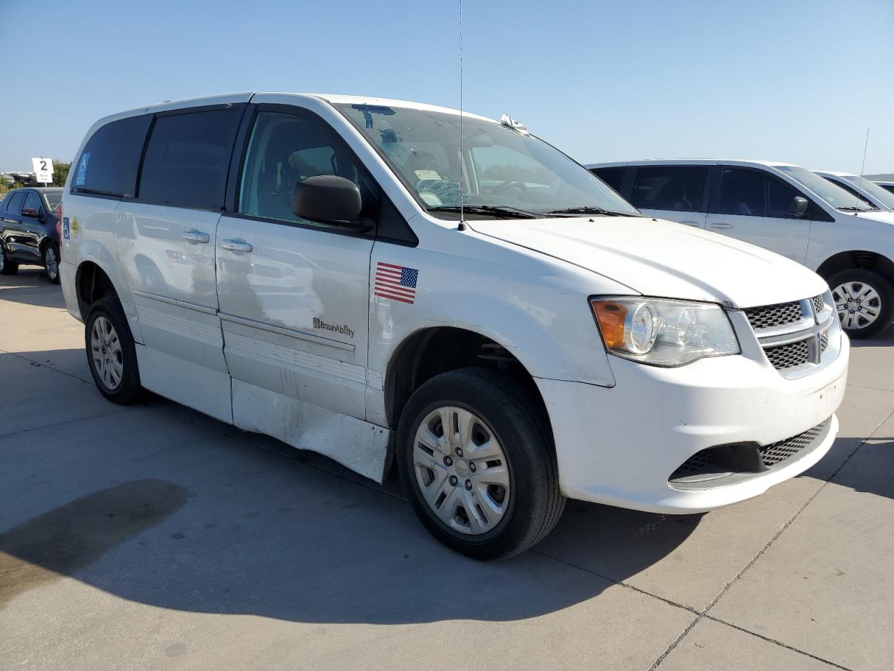 Lot #2925443423 2017 DODGE GRAND CARA