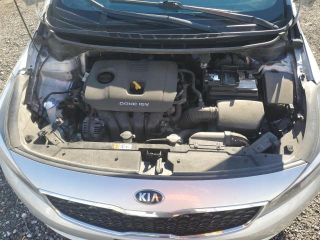 VIN 3KPFK4A73JE270811 2018 KIA Forte, LX no.11