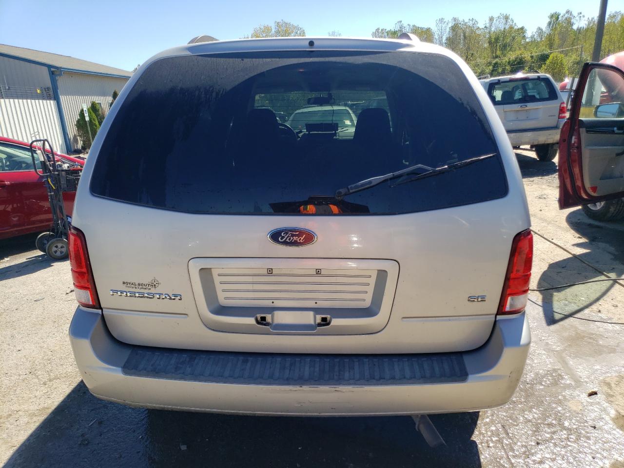 Lot #2960181113 2004 FORD FREESTAR S