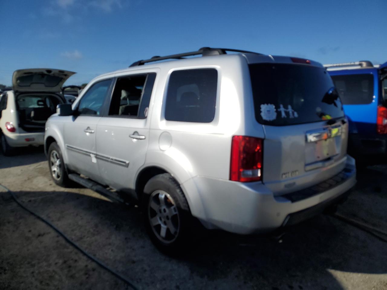 Lot #3026507477 2011 HONDA PILOT TOUR