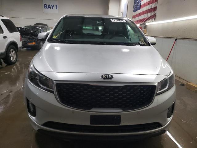 VIN KNDMB5C10H6243619 2017 KIA Sedona, LX no.5