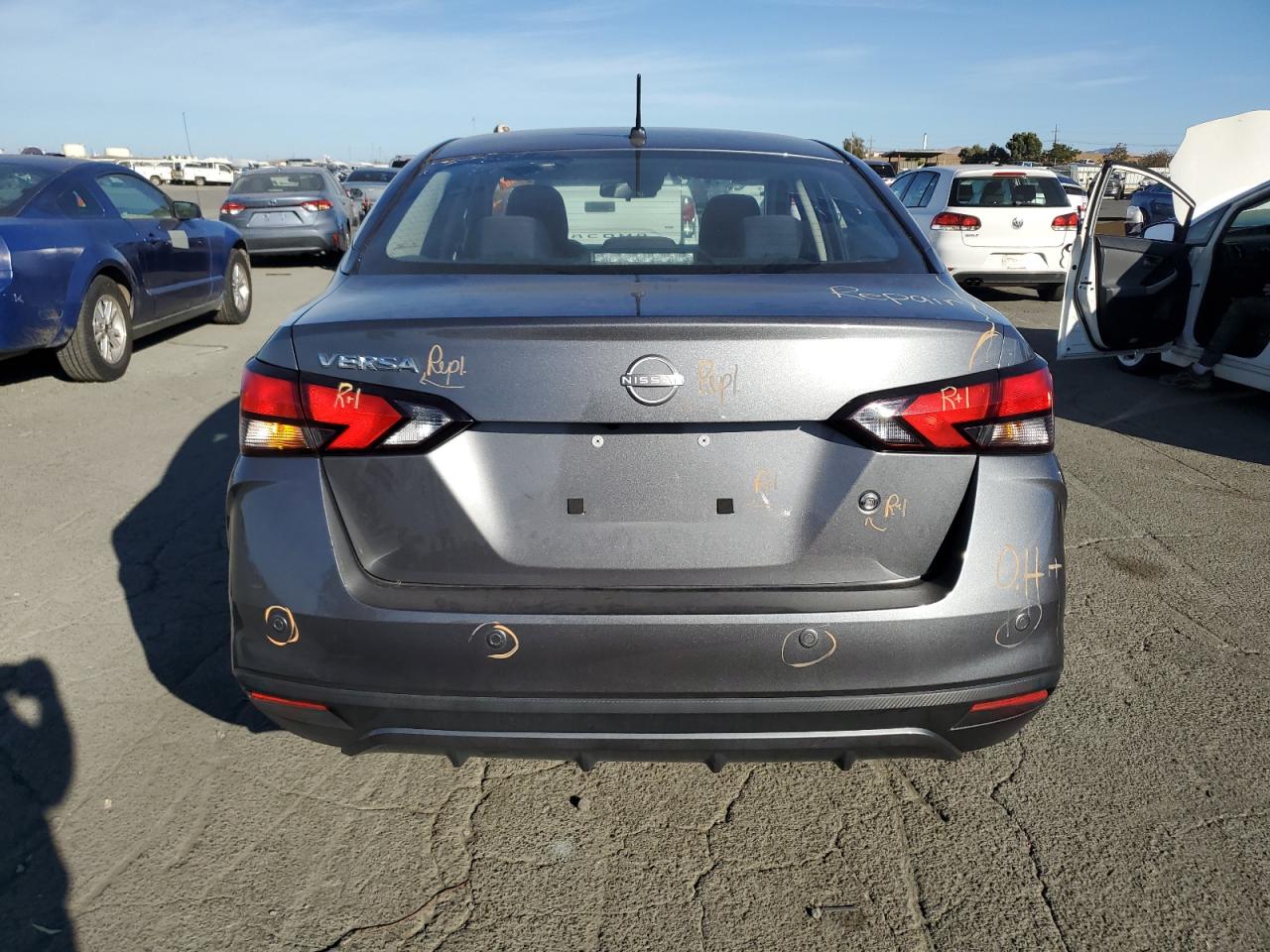 Lot #2986958857 2023 NISSAN VERSA S