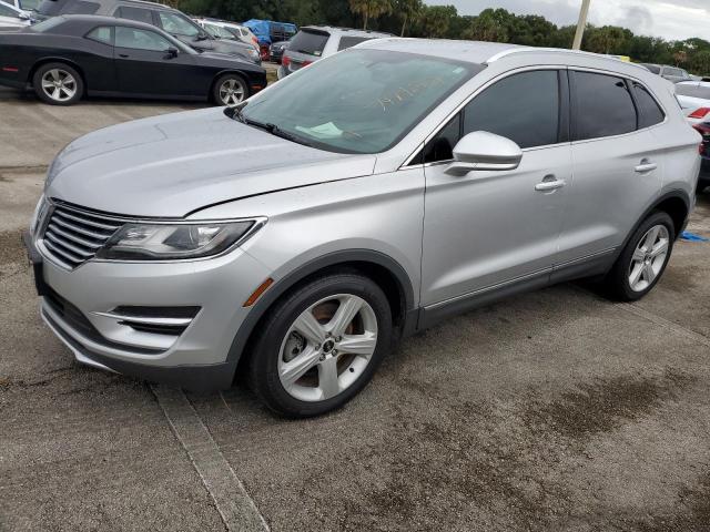 VIN 5LMCJ1C93GUJ28450 2016 Lincoln MKC, Premiere no.1