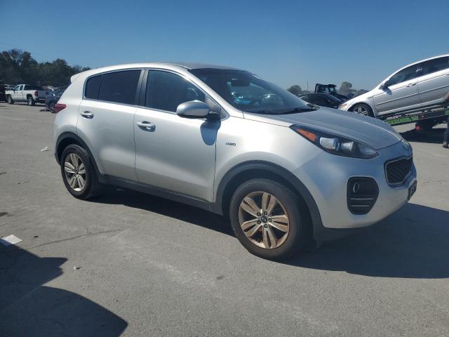 VIN KNDPMCAC8J7430834 2018 KIA Sportage, LX no.4