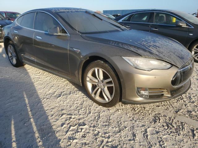 VIN 5YJSA1S24FF088524 2015 Tesla MODEL S, 70D no.4