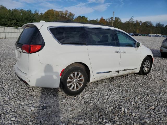 VIN 2C4RC1BG8HR533889 2017 Chrysler Pacifica, Touri... no.3