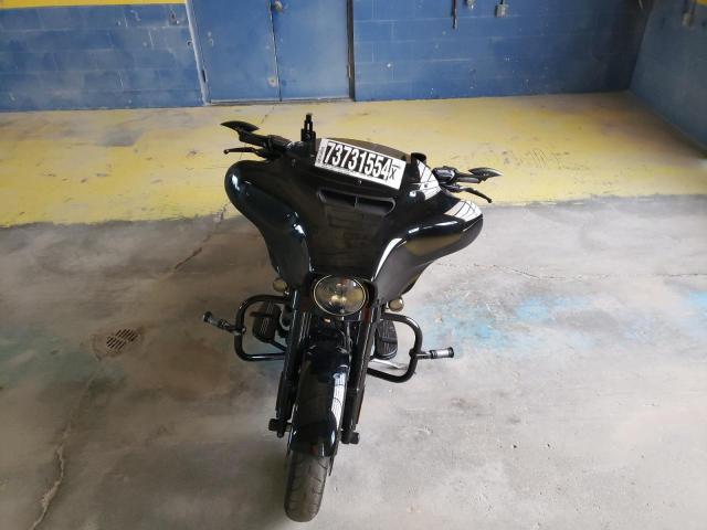 2018 HARLEY-DAVIDSON FLHXS STRE - 1HD1KRC11JB610257