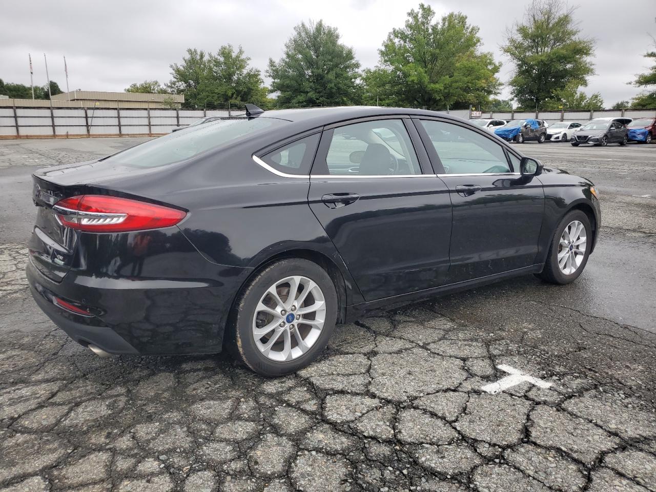 Lot #2962630785 2020 FORD FUSION SE