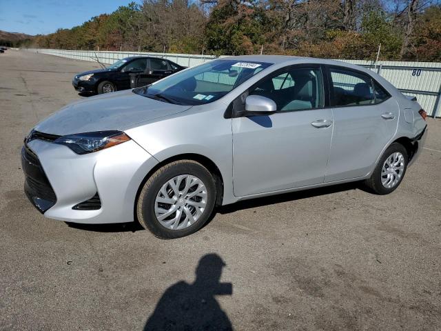 VIN 5YFBURHE0JP820071 2018 Toyota Corolla, L no.1