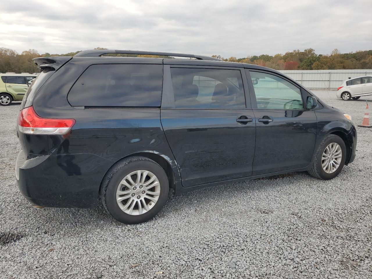 Lot #2991759196 2012 TOYOTA SIENNA XLE