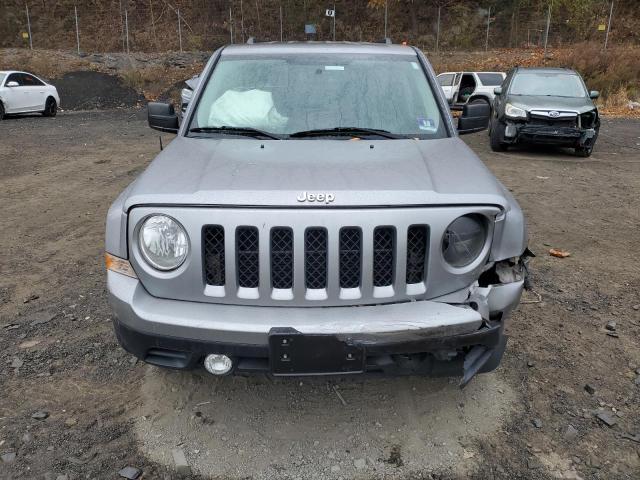 VIN 1C4NJPBAXHD140529 2017 Jeep Patriot, Sport no.5