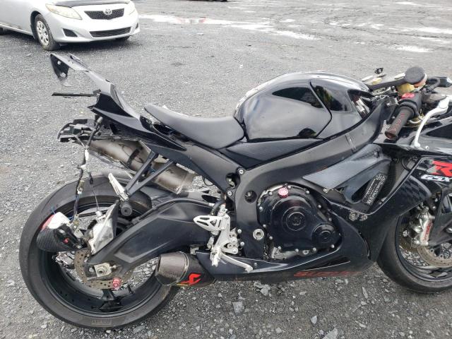 2011 SUZUKI GSX750 - JS1GR7MA9B2101183