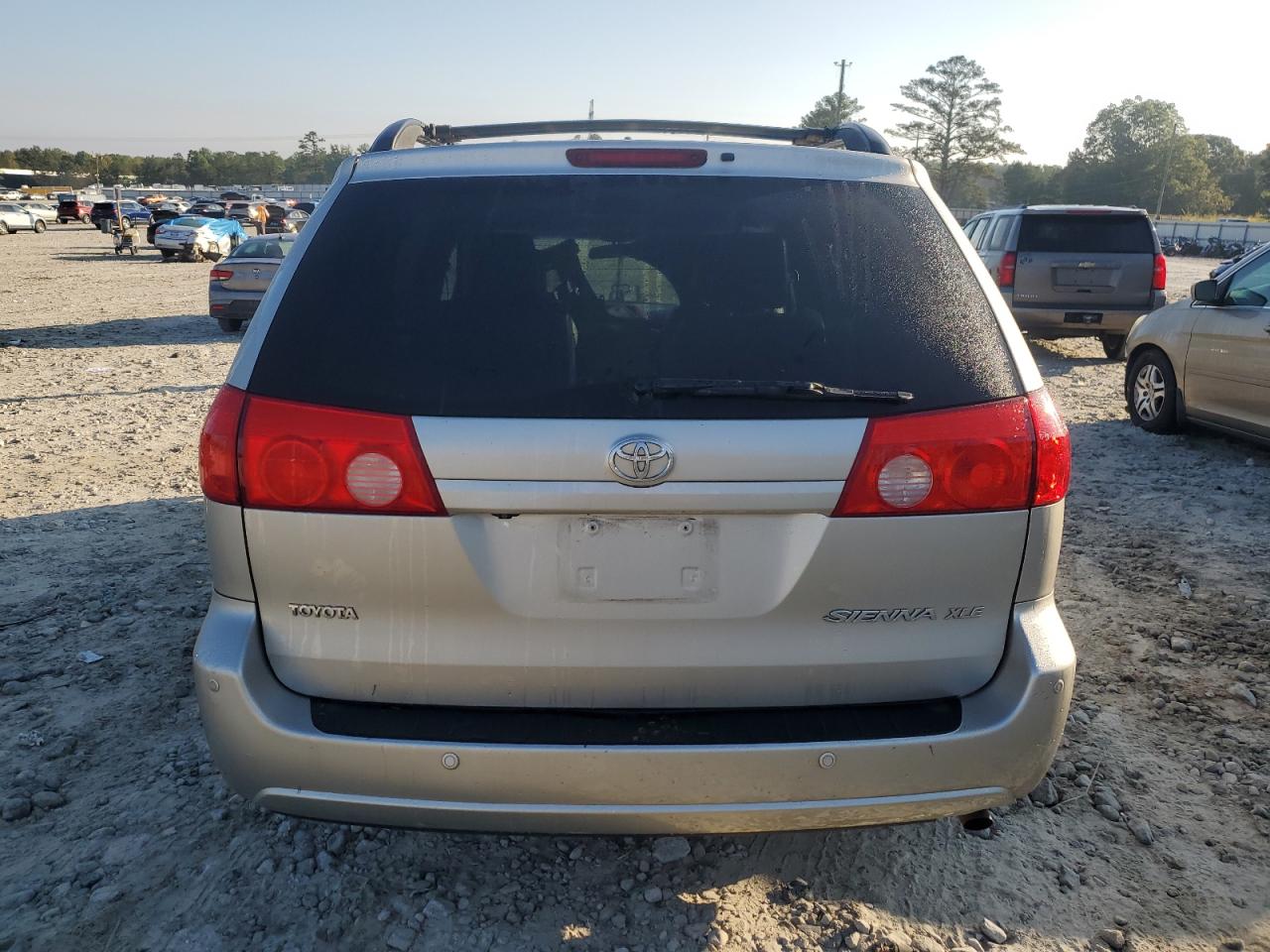 Lot #3008961557 2010 TOYOTA SIENNA XLE