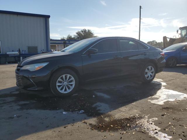 VIN 4T1BF1FK8FU477732 2015 Toyota Camry, LE no.1