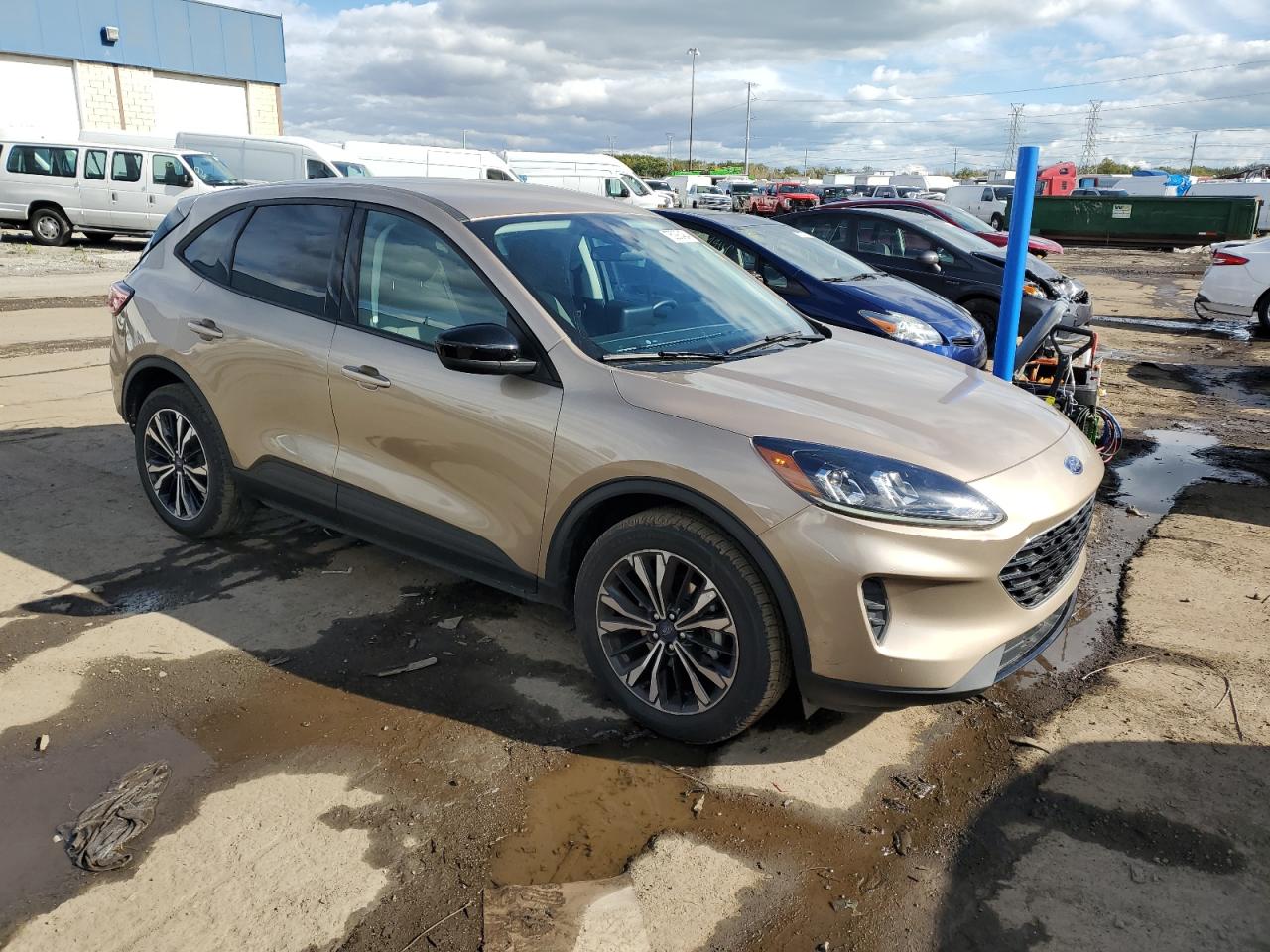 Lot #2991233106 2021 FORD ESCAPE SE