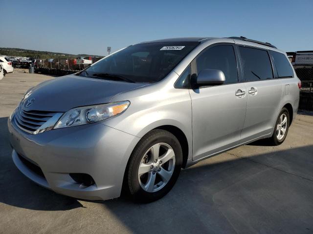 VIN 5TDKK3DC1GS700500 2016 Toyota Sienna, LE no.1