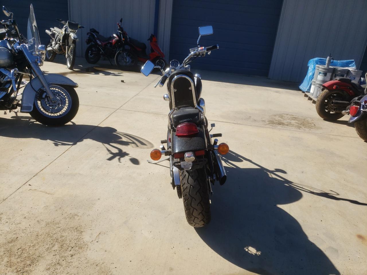 Lot #2928506807 1994 HONDA VT600 C