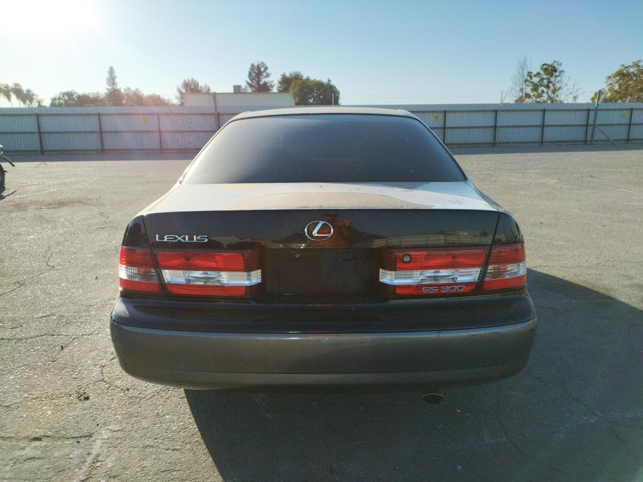 Lot #2928566770 2001 LEXUS ES 300