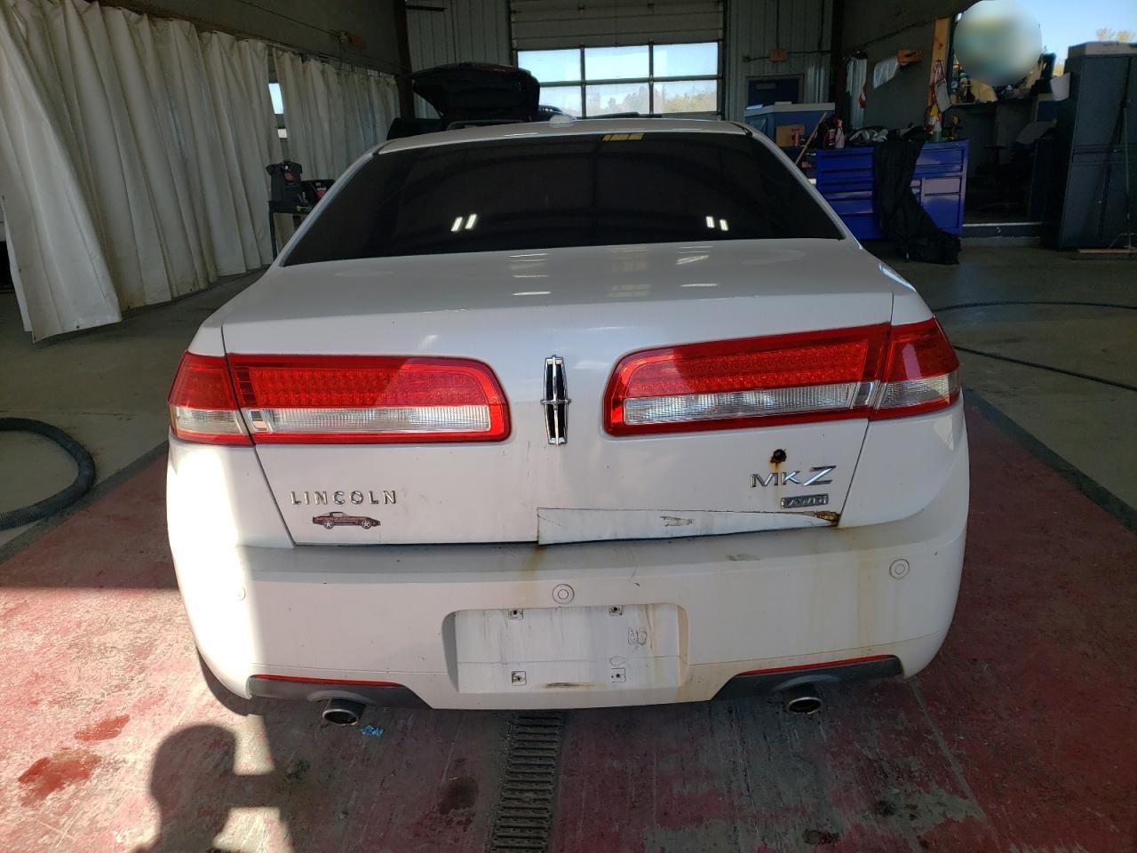 Lot #2919067677 2011 LINCOLN MKZ