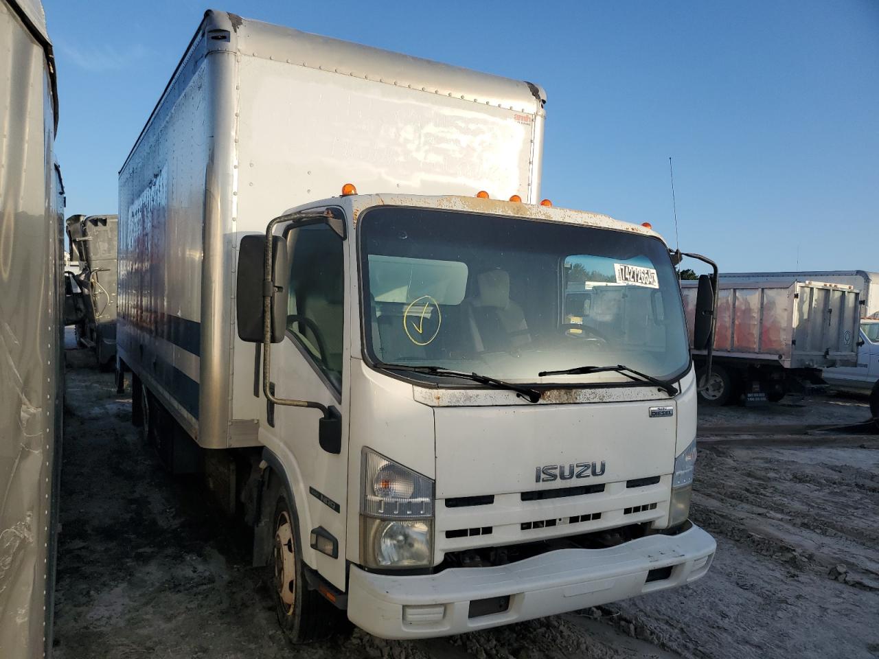 Lot #2943258995 2015 ISUZU NRR