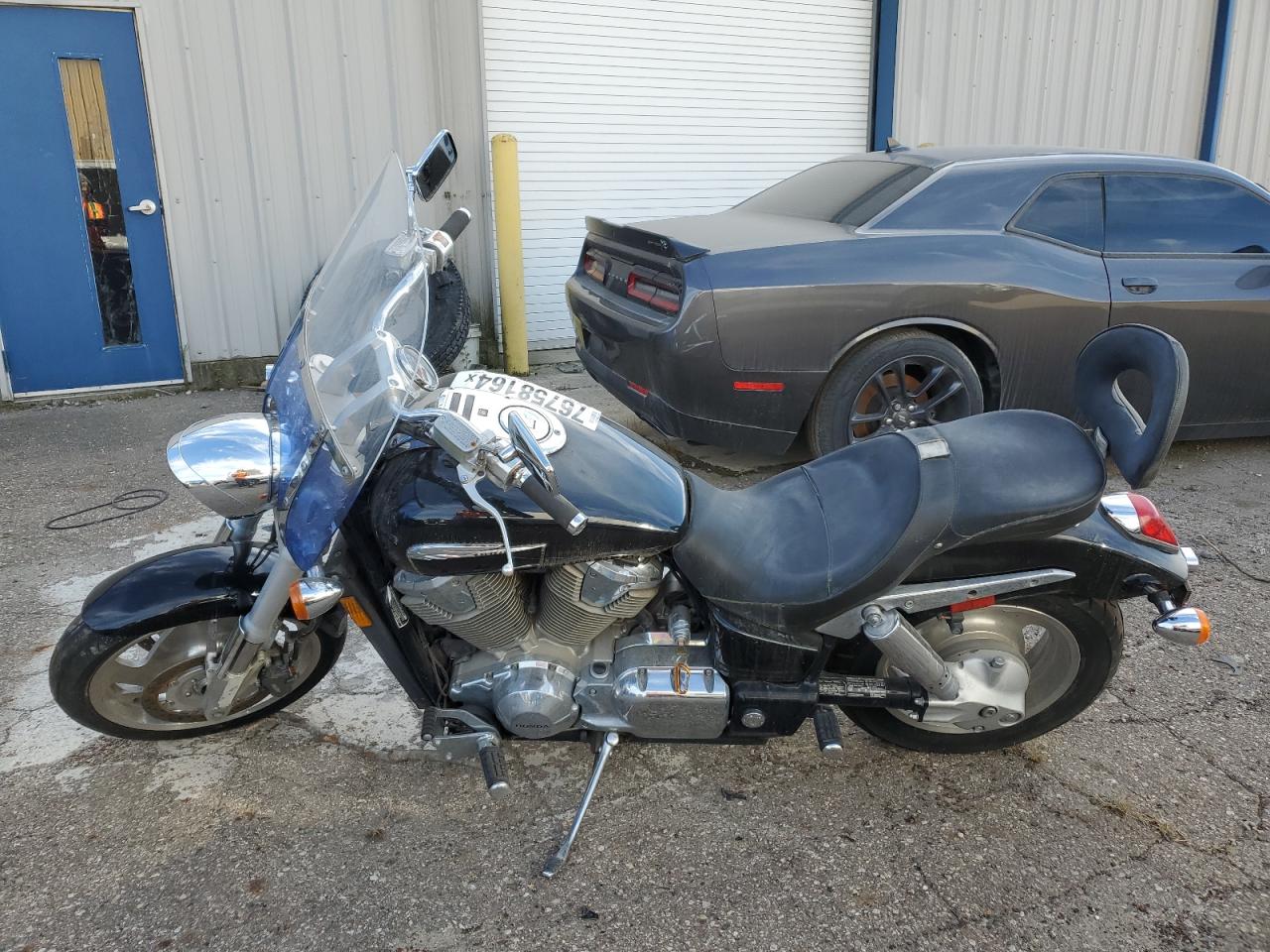 Lot #2969165352 2002 HONDA VTX1800 C