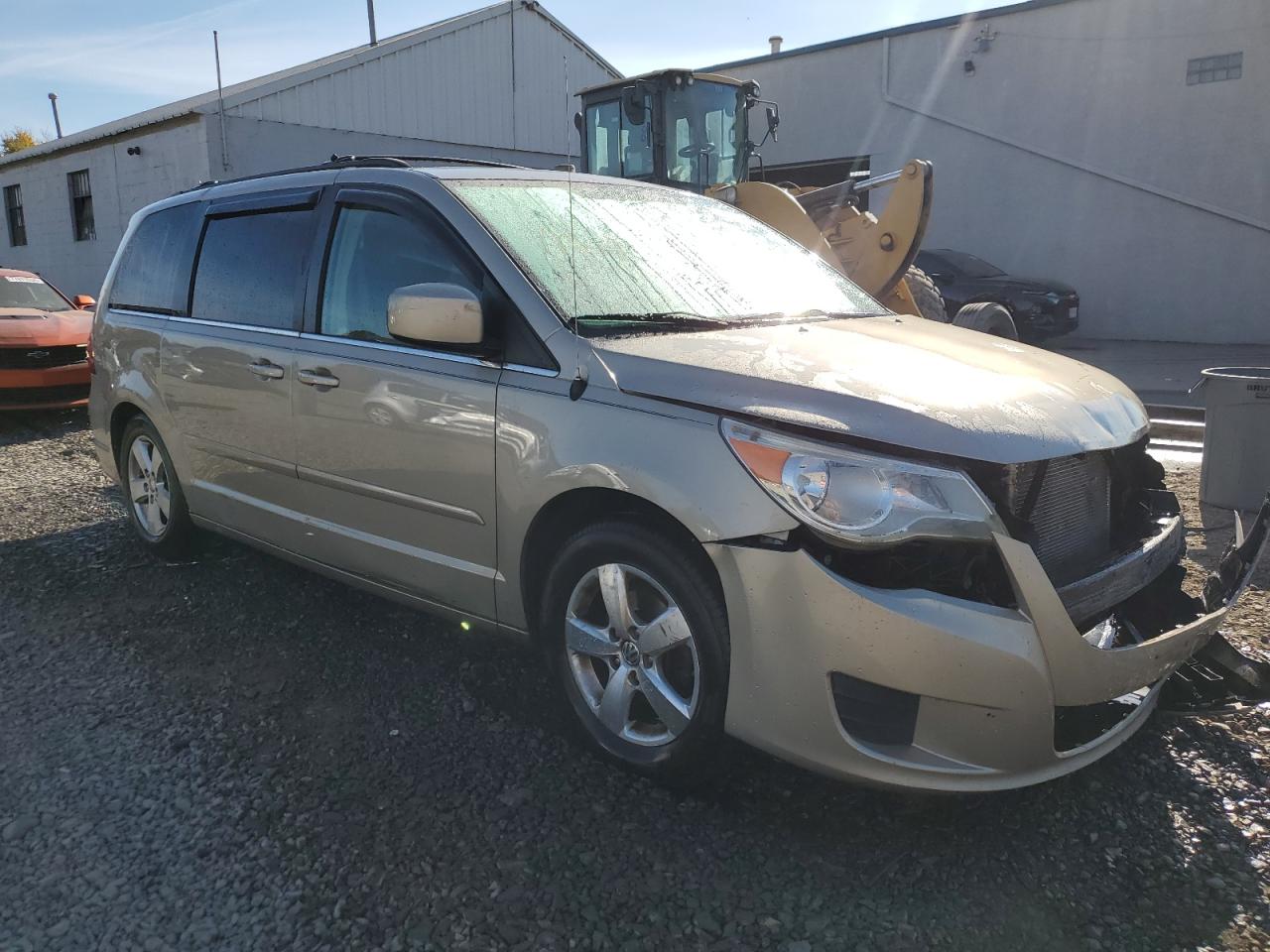 Lot #2954906154 2009 VOLKSWAGEN ROUTAN SE