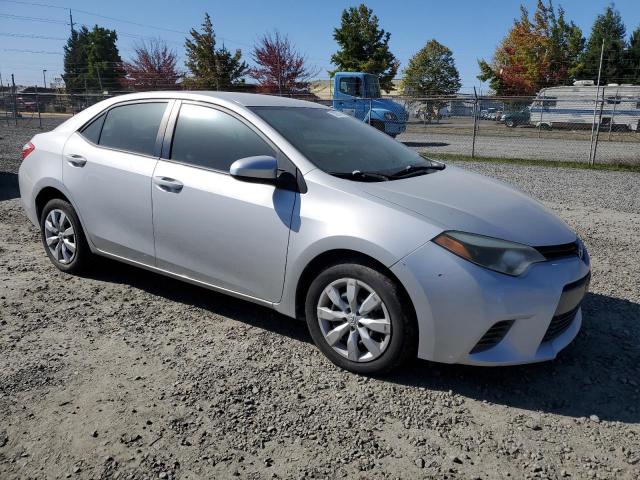 VIN 2T1BURHE7FC377697 2015 Toyota Corolla, L no.4