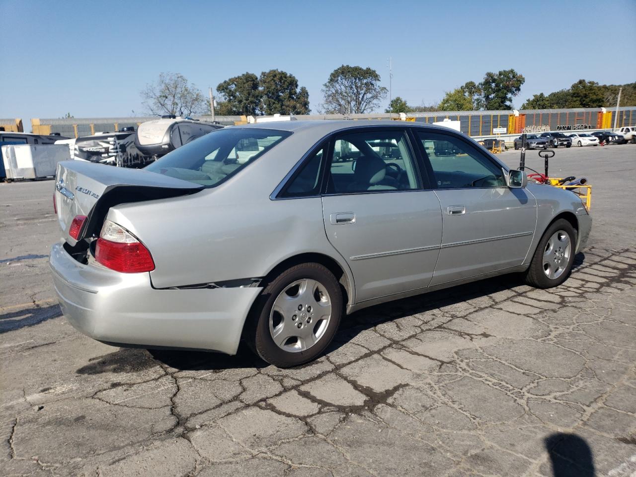 Lot #2912073670 2004 TOYOTA AVALON XL