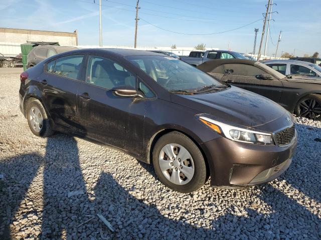 VIN 3KPFL4A70HE069696 2017 KIA FORTE no.4