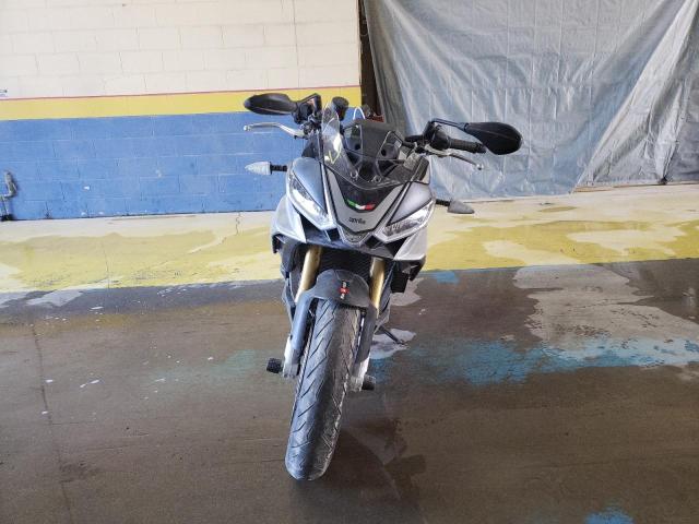 2022 APRILIA TUONO V4 1 ZD4KZUA01NS000559