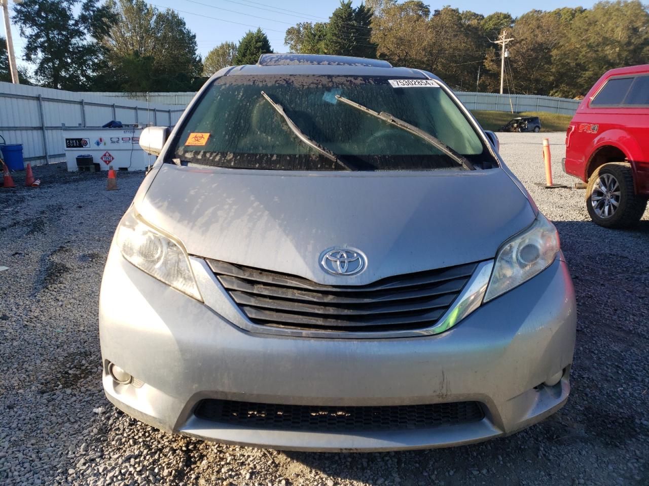 Lot #3008227526 2014 TOYOTA SIENNA XLE