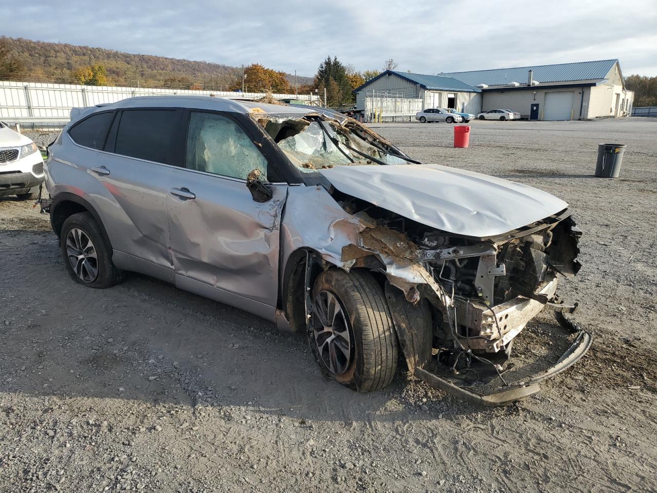 Lot #2955076855 2023 TOYOTA HIGHLANDER