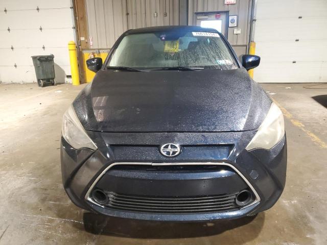 VIN 3MYDLBZV3GY133873 2016 Toyota Scion no.5