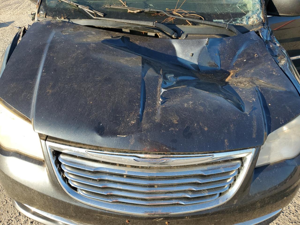 Lot #2991521880 2014 CHRYSLER TOWN & COU