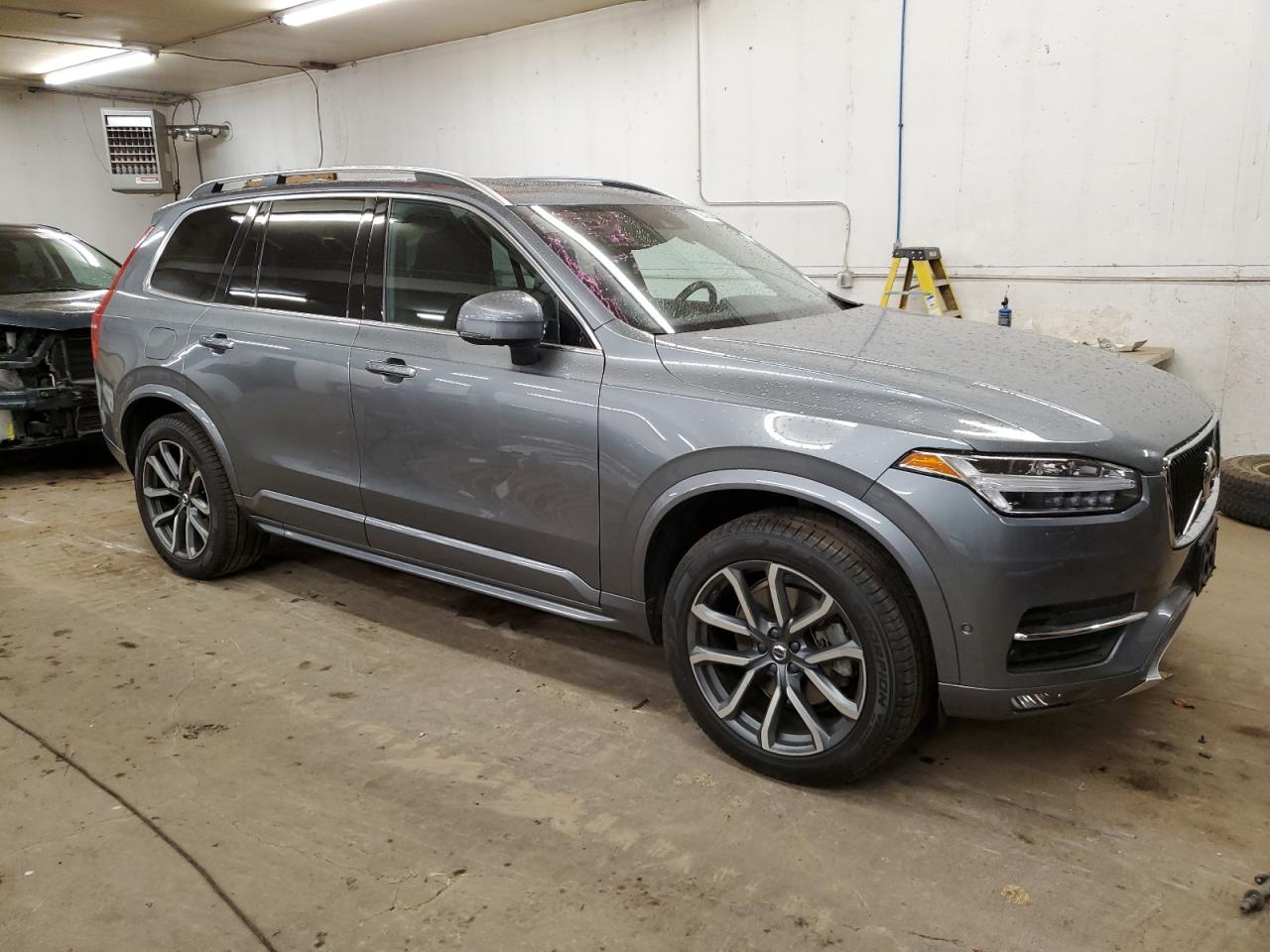 Lot #2940741469 2019 VOLVO XC90 T6 MO