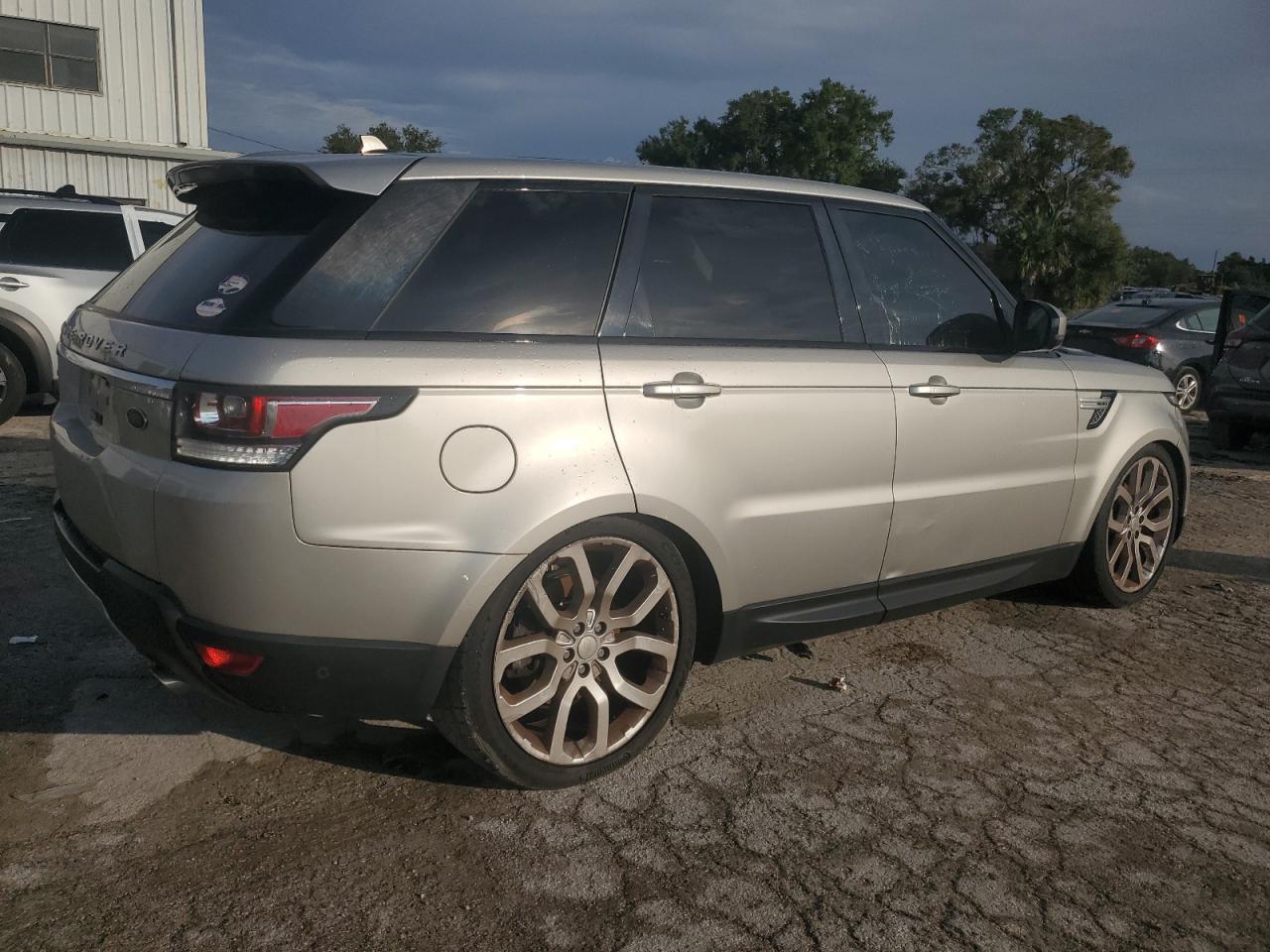 Lot #2923284545 2015 LAND ROVER RANGE ROVE