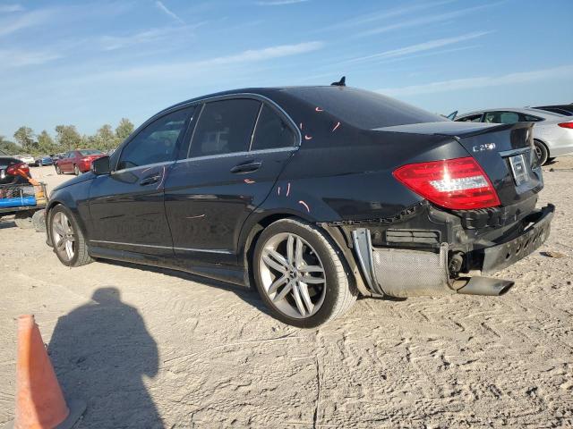 VIN WDDGF4HB0EG240549 2014 Mercedes-Benz C-Class, 250 no.2