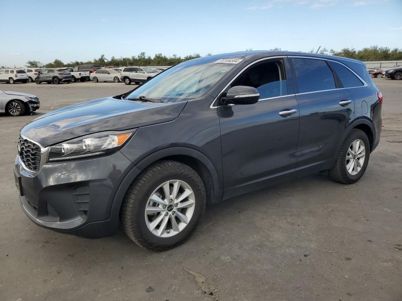 KIA Sorento 2019 L, LX, S