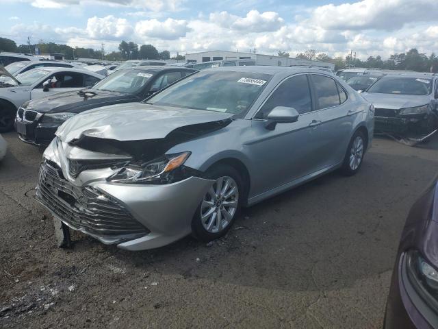 VIN 4T1B11HK0JU519928 2018 Toyota Camry, L no.1