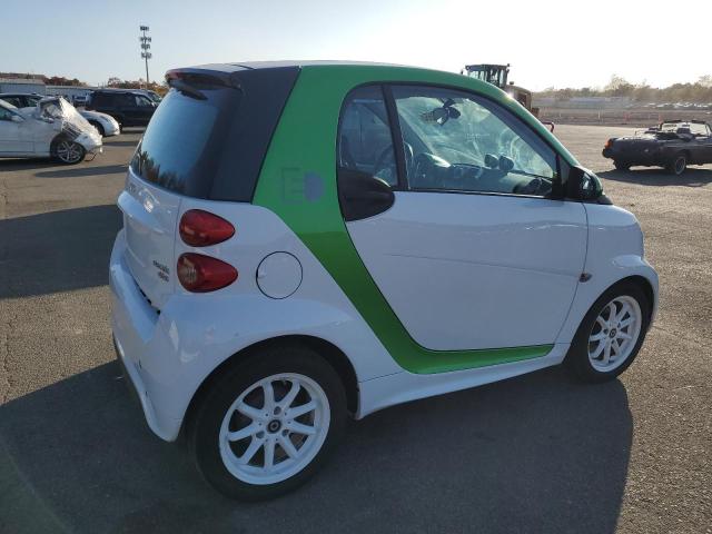 VIN WMEEJ9AA7GK842929 2016 Smart Fortwo no.3