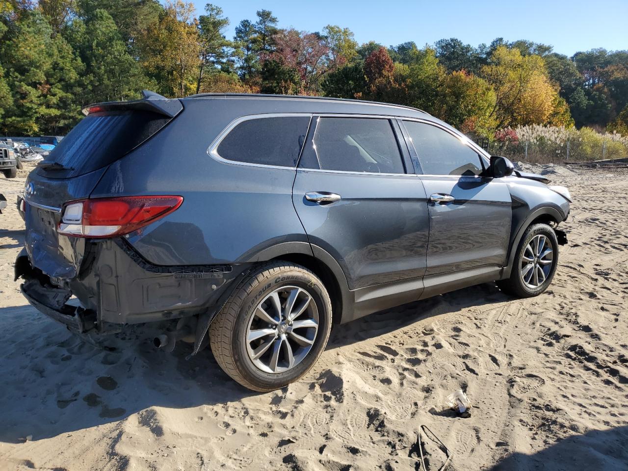 Lot #2996427413 2017 HYUNDAI SANTA FE S