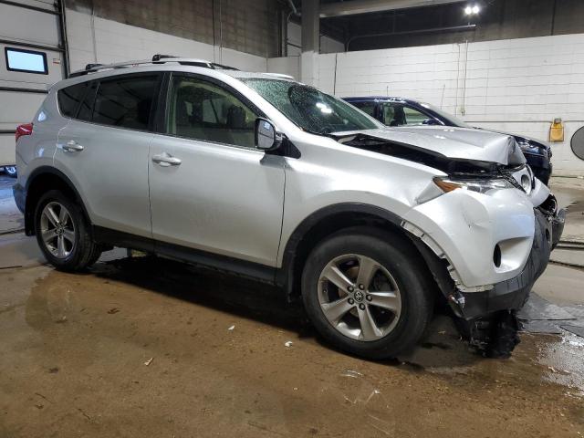 VIN JTMRFREV0FD155146 2015 Toyota RAV4, Xle no.4