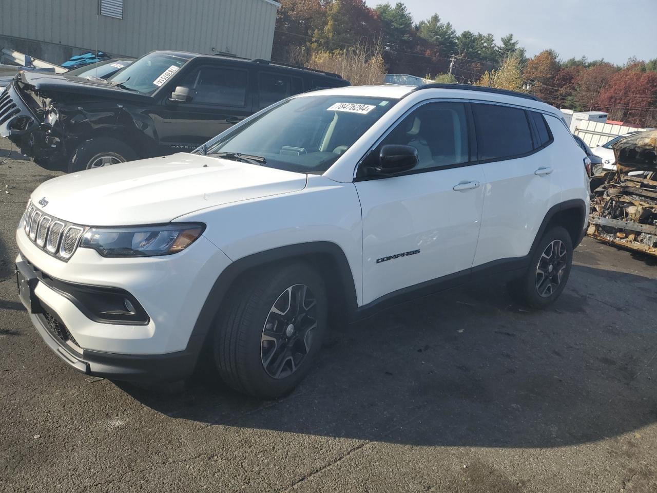 Lot #2988685330 2022 JEEP COMPASS LA