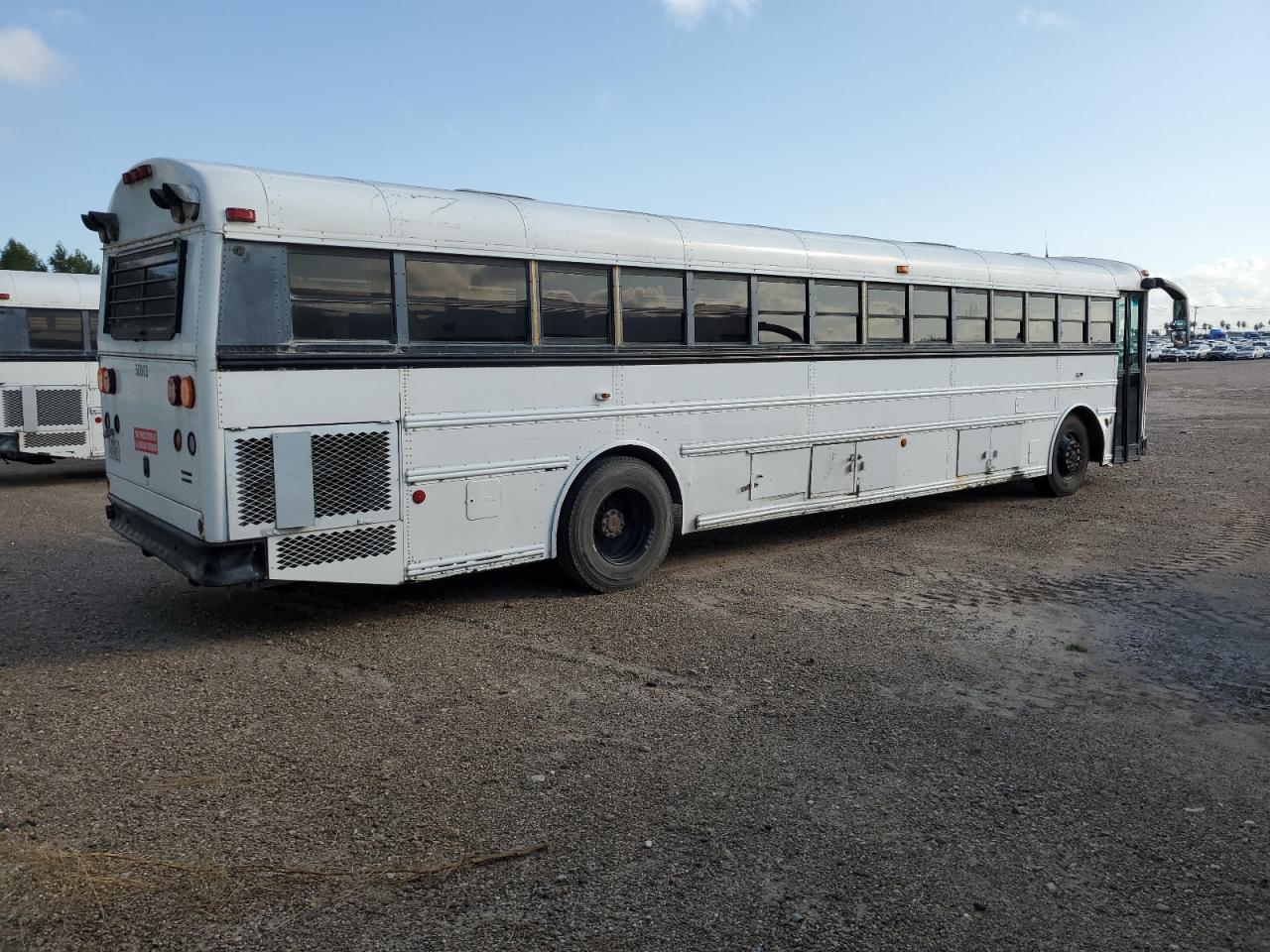 Lot #2940726560 2005 THOMAS SCHOOL BUS